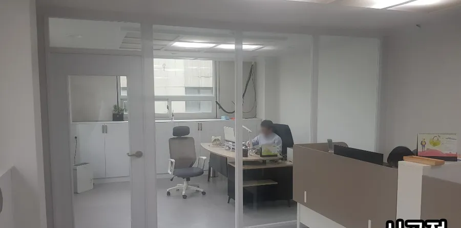사무실 유리 칸막이 시공 전